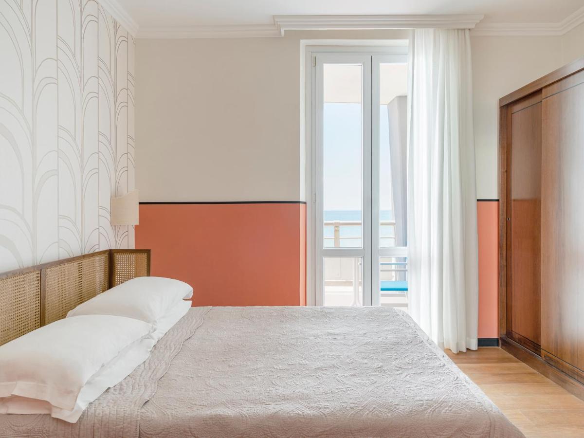 Riviera Hotel 3*