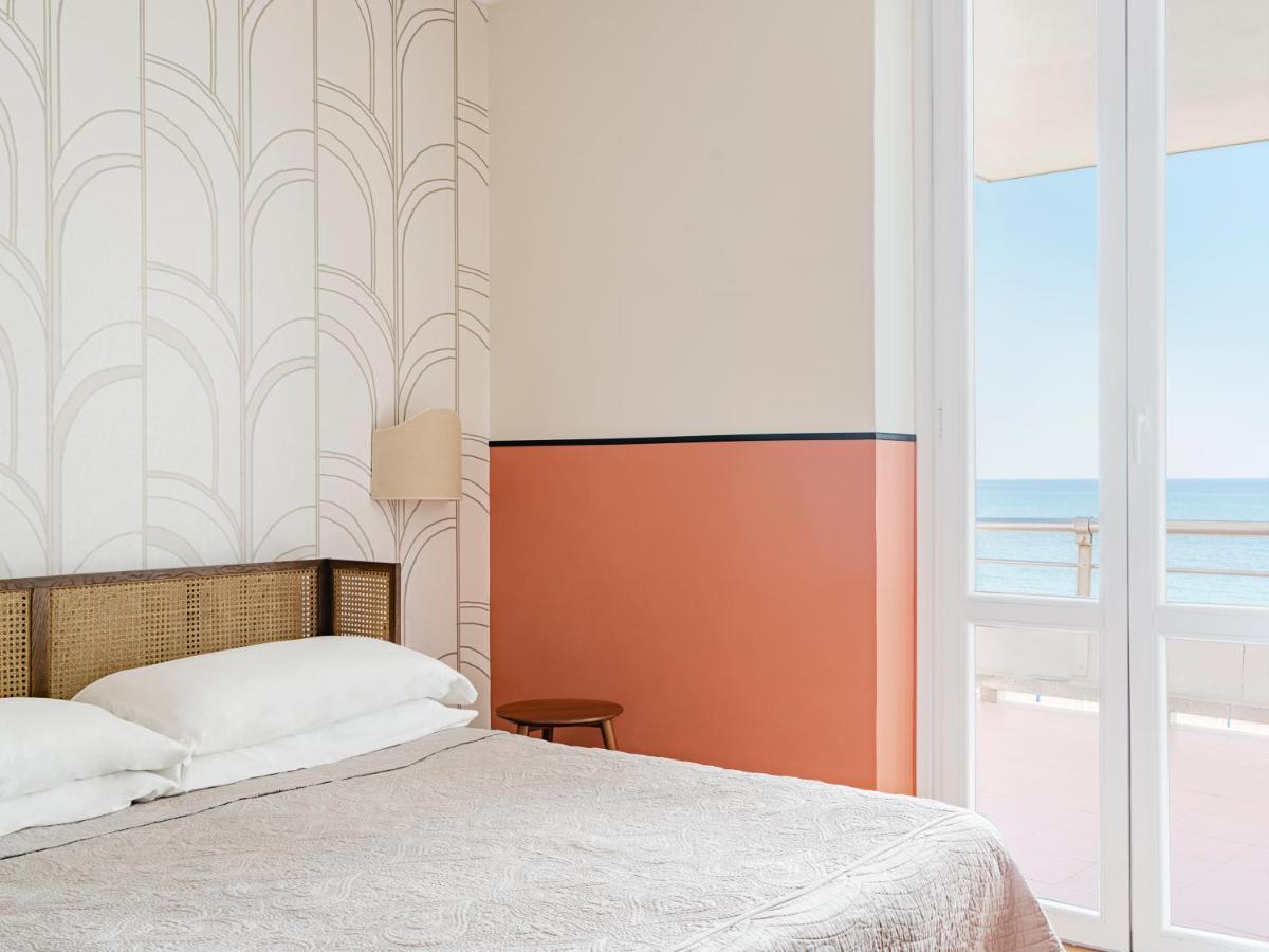 Riviera Hotel 3*