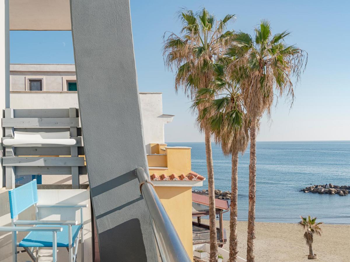 Riviera Hotel